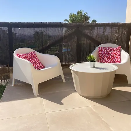 Casa Con Jardin, Wifi, Aire Acondicionado, Piscina Holiday home